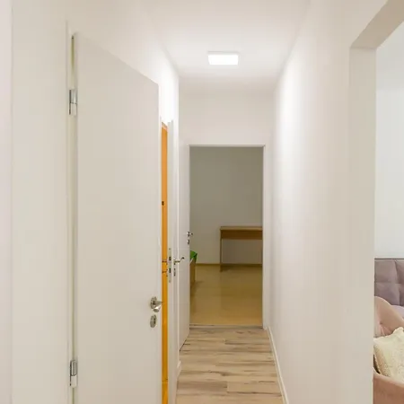 Apartment Sowa Rigpa Stara Tura
